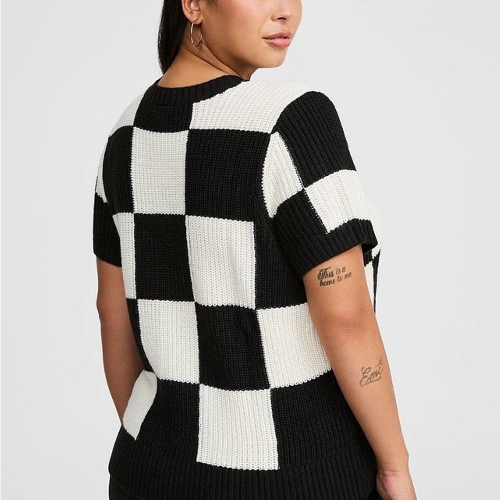 Torrid Black and White Checkered Sweater NWT